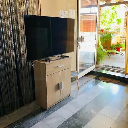 Studio Apartman Ivan Апартаменты Задар