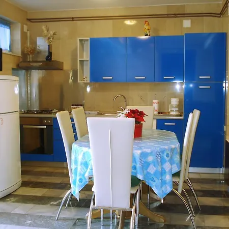 Studio Apartman Ivan * Задар